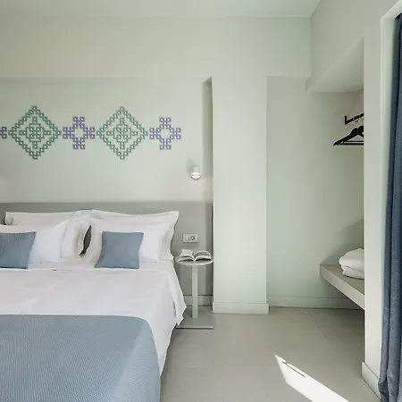 アルカディ 3* ハニア