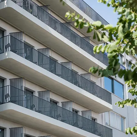 アルカディ ホテル 3*