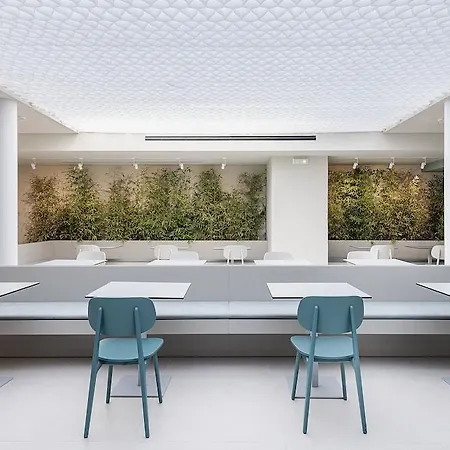 アルカディ ホテル 3*